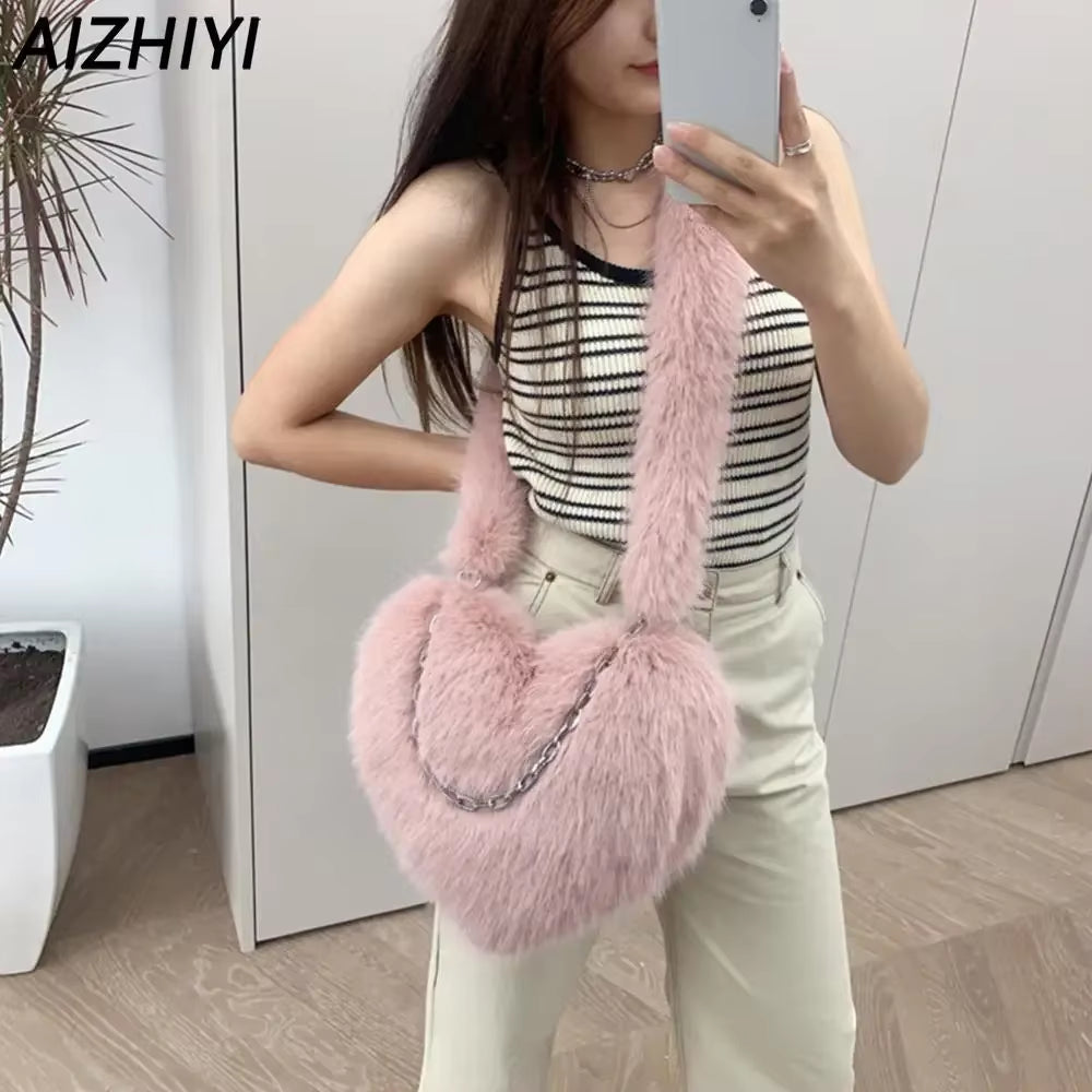 Women'S Faux Fur Shoulder Bag Purse Autumn Winter Fleece Love Bag Heart Shape Y2K Plush Crossbody Bag Chic Handbag Tote Bag 2023