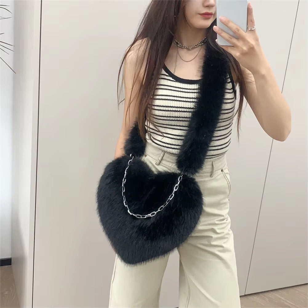 Women'S Faux Fur Shoulder Bag Purse Autumn Winter Fleece Love Bag Heart Shape Y2K Plush Crossbody Bag Chic Handbag Tote Bag 2023